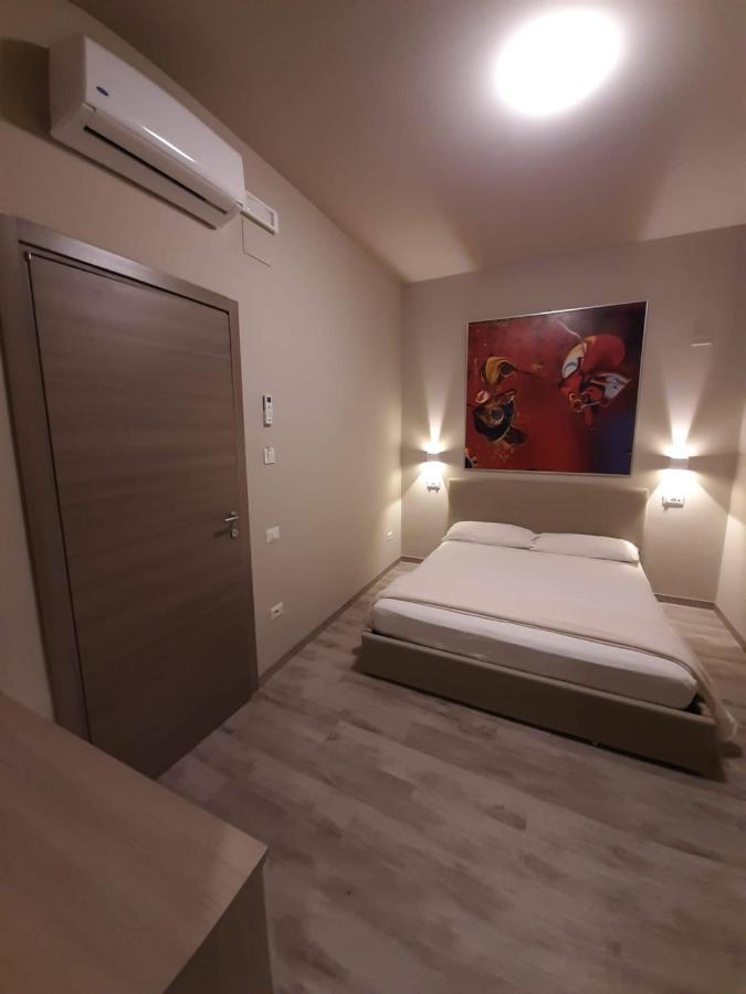 Hotel & Ristorante L'Angoletto In Selci Selci  エクステリア 写真